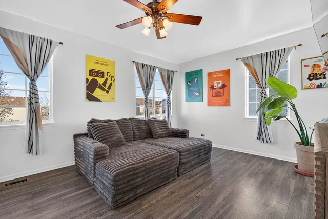 $399,900 | 837 Briarcliff Drive, Minooka, IL 60447