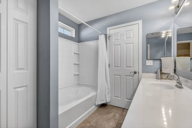 $399,900 | 837 Briarcliff Drive, Minooka, IL 60447