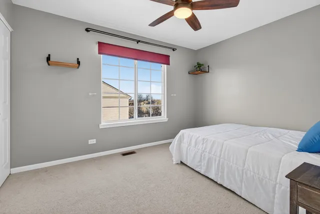 $399,900 | 837 Briarcliff Drive, Minooka, IL 60447