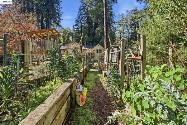 $769,000 | 17741 Comanche Trail, Los Gatos, CA 95033