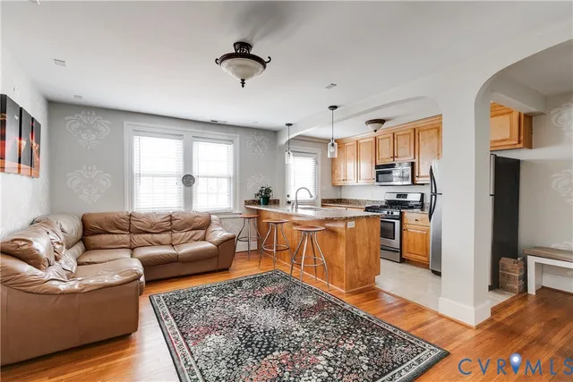 $289,999 | 4524 Grove Avenue, Unit U9, Richmond, VA 23221