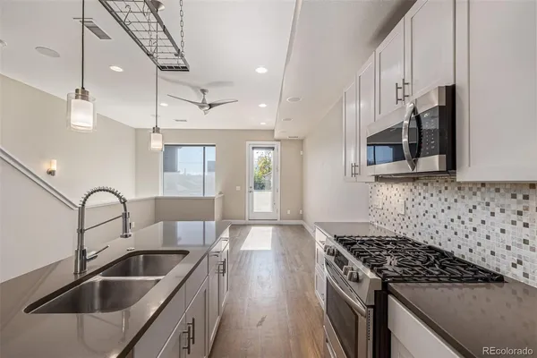 $619,900 | 3265 West 17th Avenue, Denver, CO 80204