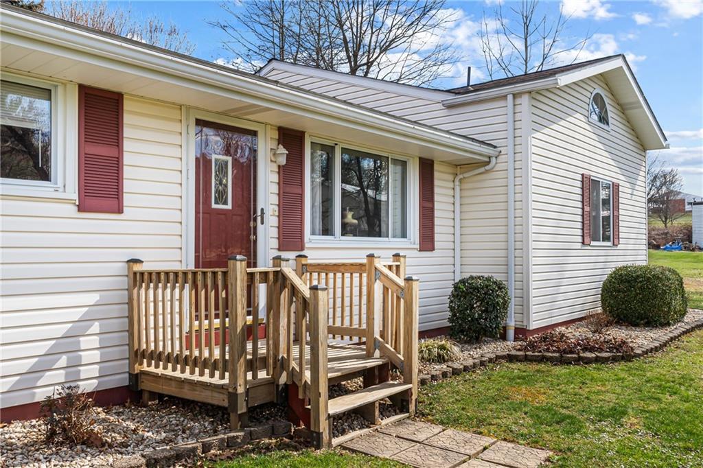 631 Bocktown Cork Road Clinton, PA 15026 - Photo 4 of 41 Gallery Image 4