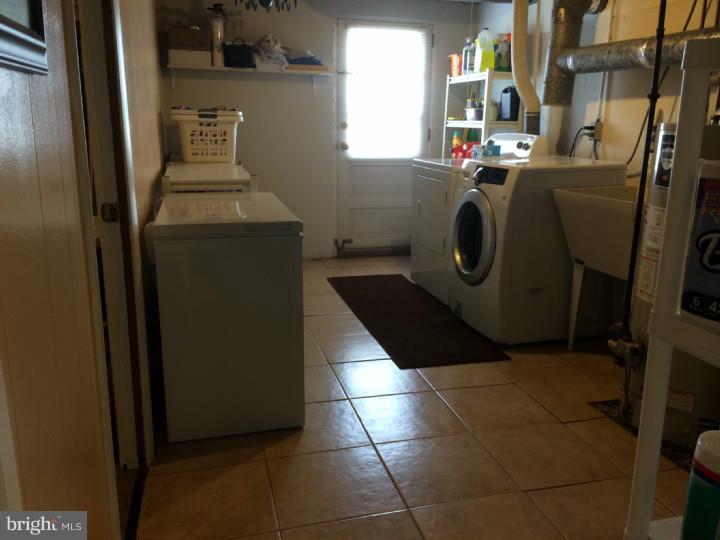 9704 Chapel Road Philadelphia, PA 19115 - Photo 13 of 25