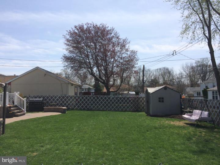 9704 Chapel Road Philadelphia, PA 19115 - Photo 22 of 25