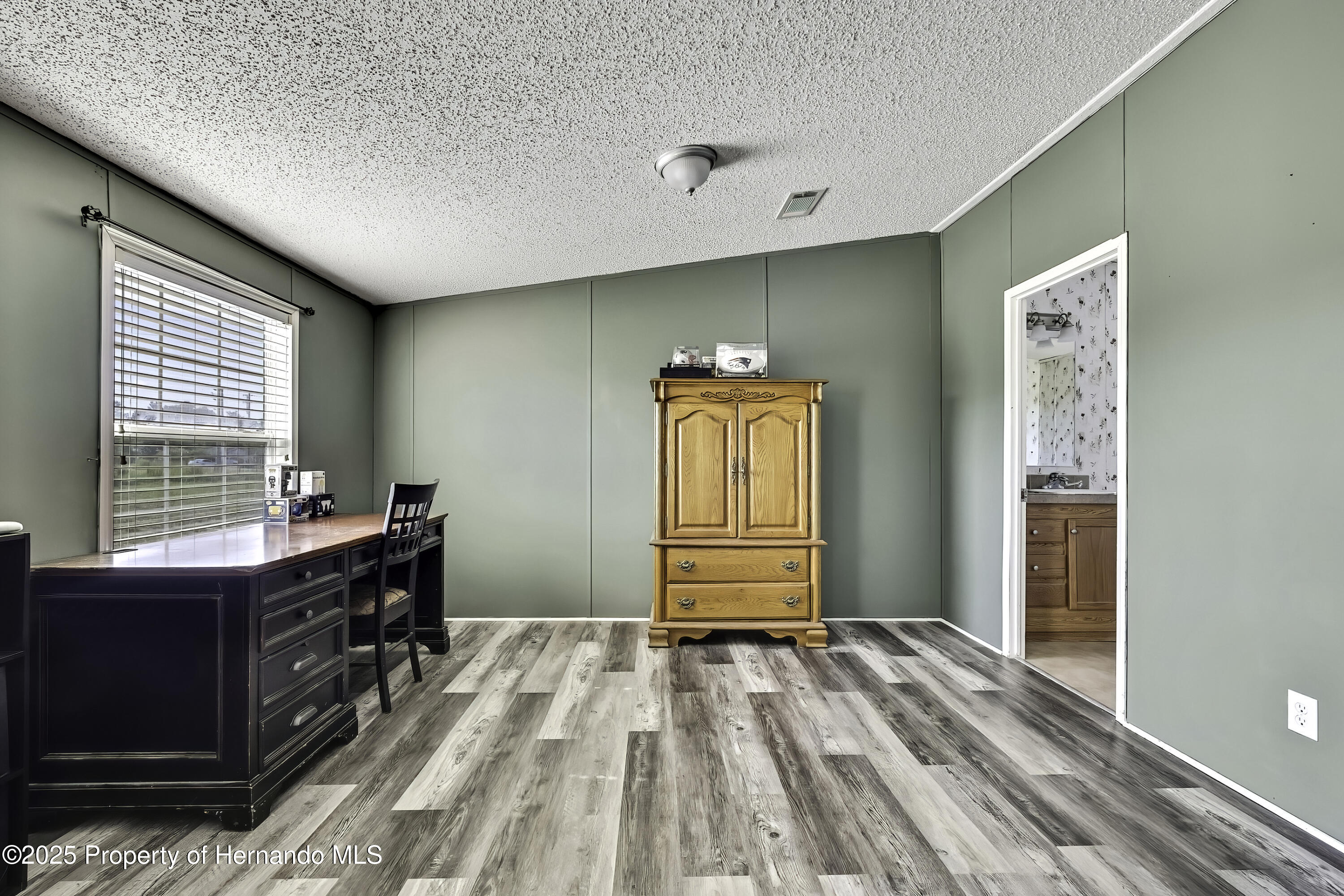 11089 Fulmar Road Weeki Wachee, FL 34614 - Photo 25 of 59 11089 Fulmar Rd (18 of 60)