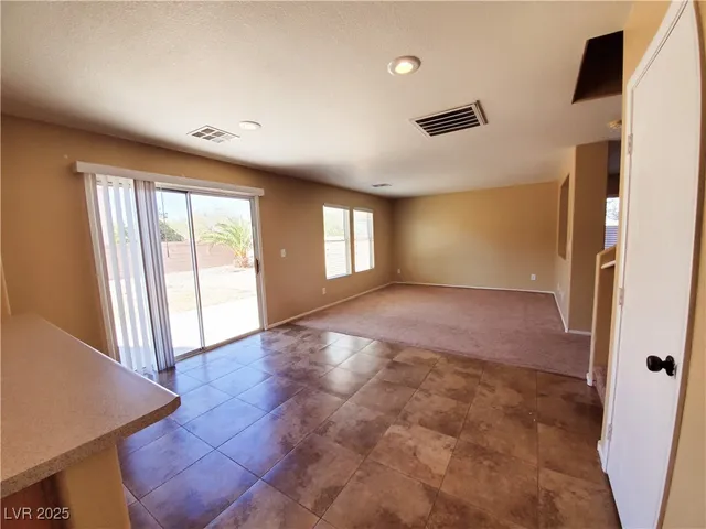 $2,150 | 348 Bella Calabria Avenue, Las Vegas, NV 89183