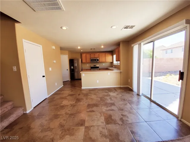 $2,150 | 348 Bella Calabria Avenue, Las Vegas, NV 89183