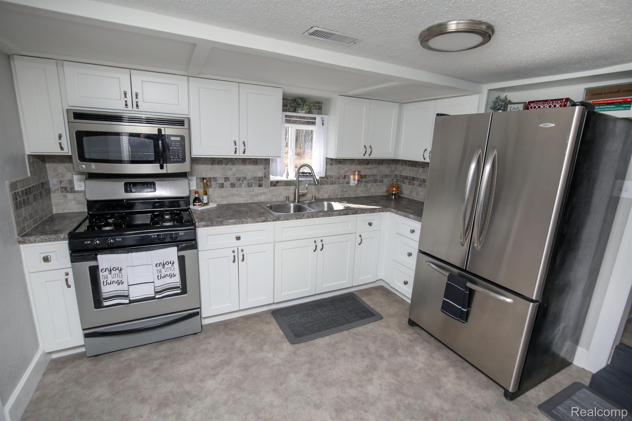 2224 West Isabella Road Midland, MI 48640 - Photo 43 of 67 Gallery Image 43