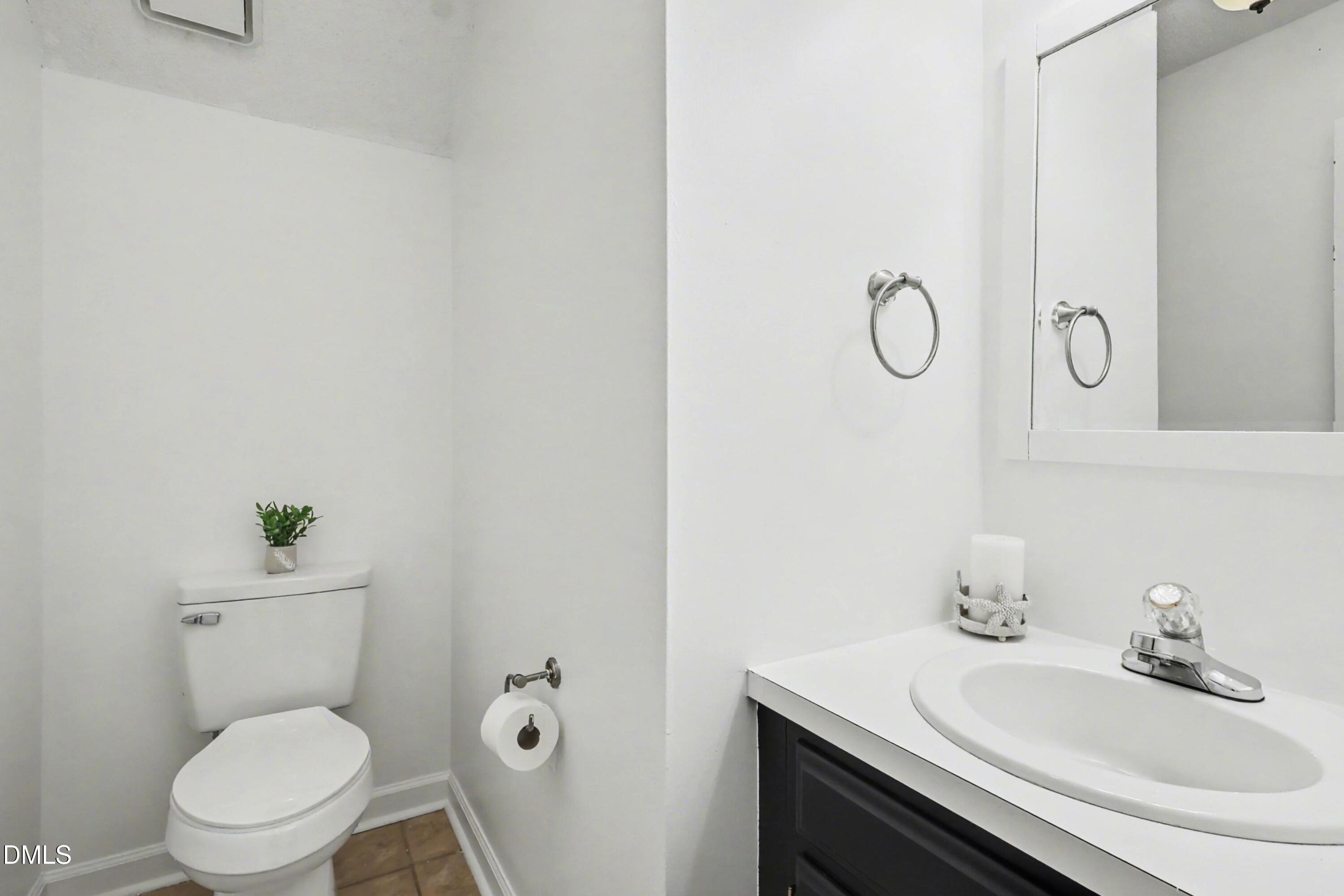 2828 Cornerstone Ridge Drive Apex, NC 27539 - Photo 14 of 33 028_file_7179