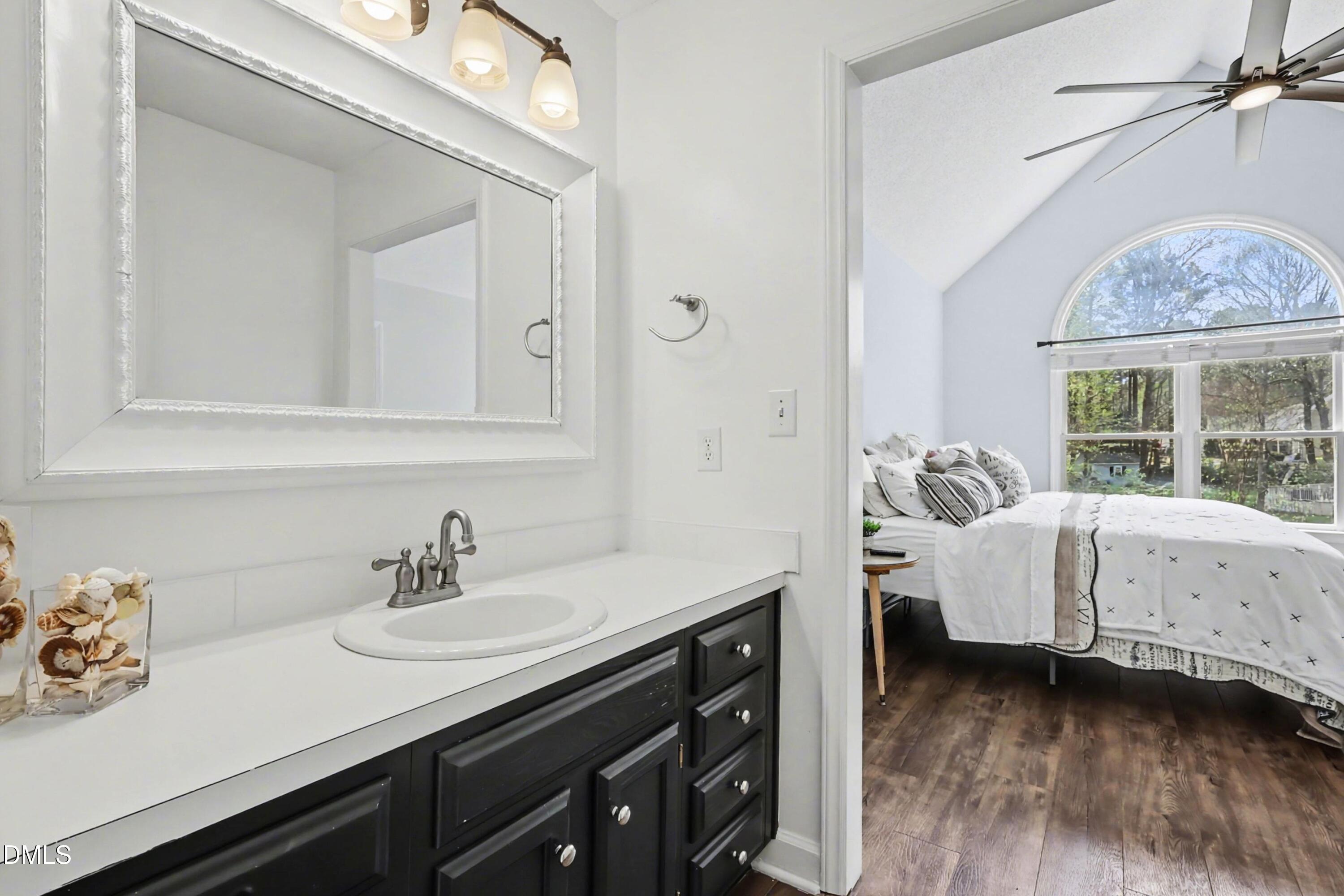 2828 Cornerstone Ridge Drive Apex, NC 27539 - Photo 17 of 33 034_file_6003