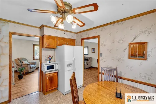 $799,999 | 8 Whitehall Avenue, Edison, NJ 08820