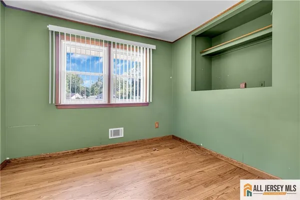 $799,999 | 8 Whitehall Avenue, Edison, NJ 08820