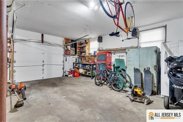 $799,999 | 8 Whitehall Avenue, Edison, NJ 08820