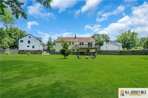 $799,999 | 8 Whitehall Avenue, Edison, NJ 08820