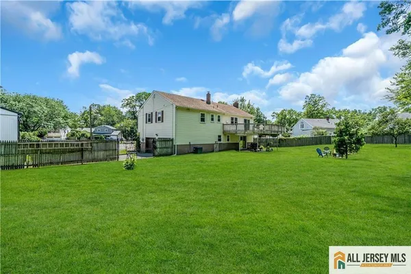 $799,999 | 8 Whitehall Avenue, Edison, NJ 08820