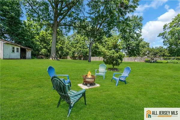 $799,999 | 8 Whitehall Avenue, Edison, NJ 08820