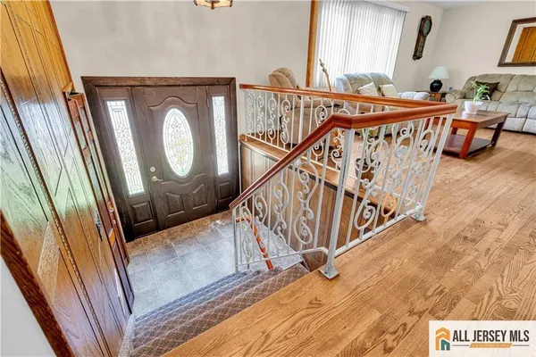 $799,999 | 8 Whitehall Avenue, Edison, NJ 08820