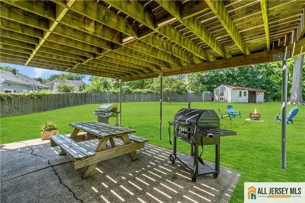 $799,999 | 8 Whitehall Avenue, Edison, NJ 08820