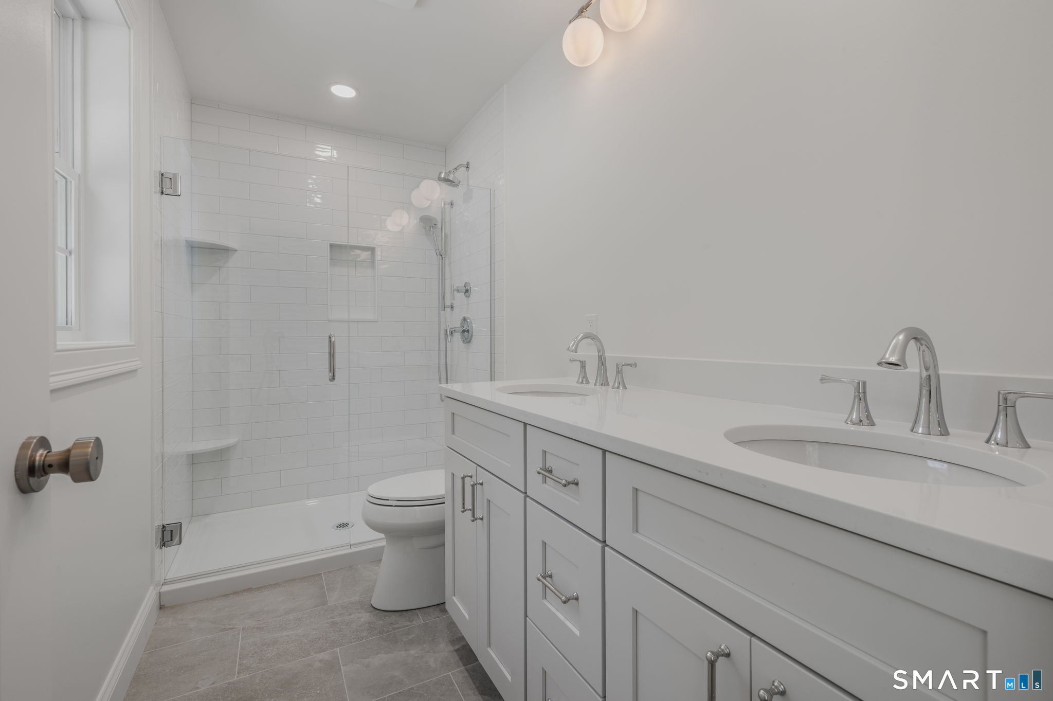 188 Kitemaug Road Montville, CT 06382 - Photo 17 of 34 Gallery Image 17