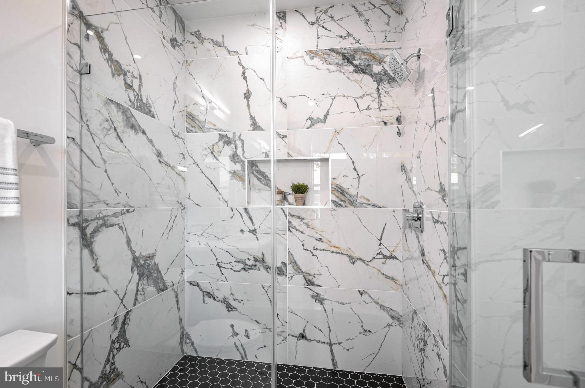 1809 Shenandoah Road Alexandria, VA 22308 - Photo 43 of 77 Large Scale Porcelain Tile. Hexagonal Tile Accent