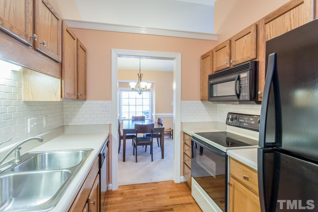 834 Shackleton Road Apex, NC 27502 - Photo 3 of 24 Gallery Image 3