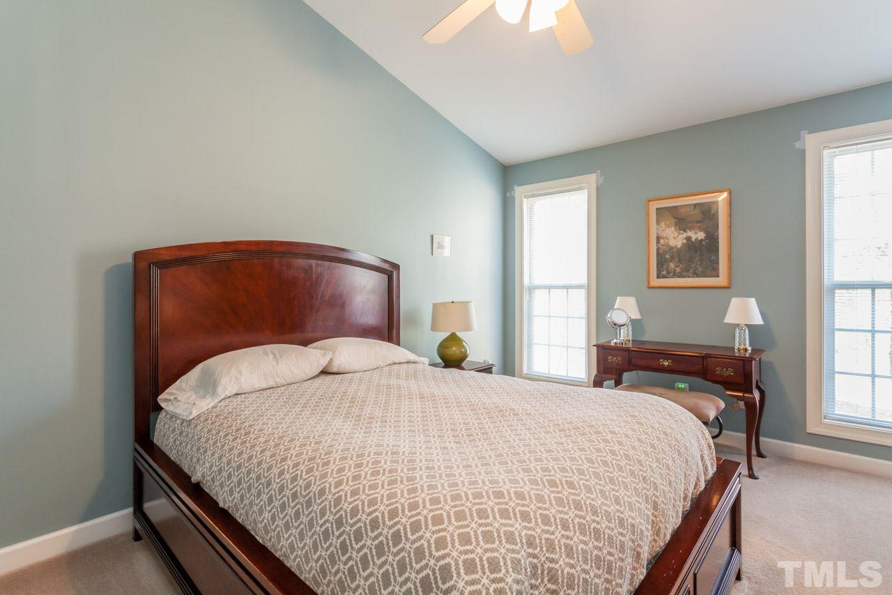 834 Shackleton Road Apex, NC 27502 - Photo 6 of 24 Gallery Image 6