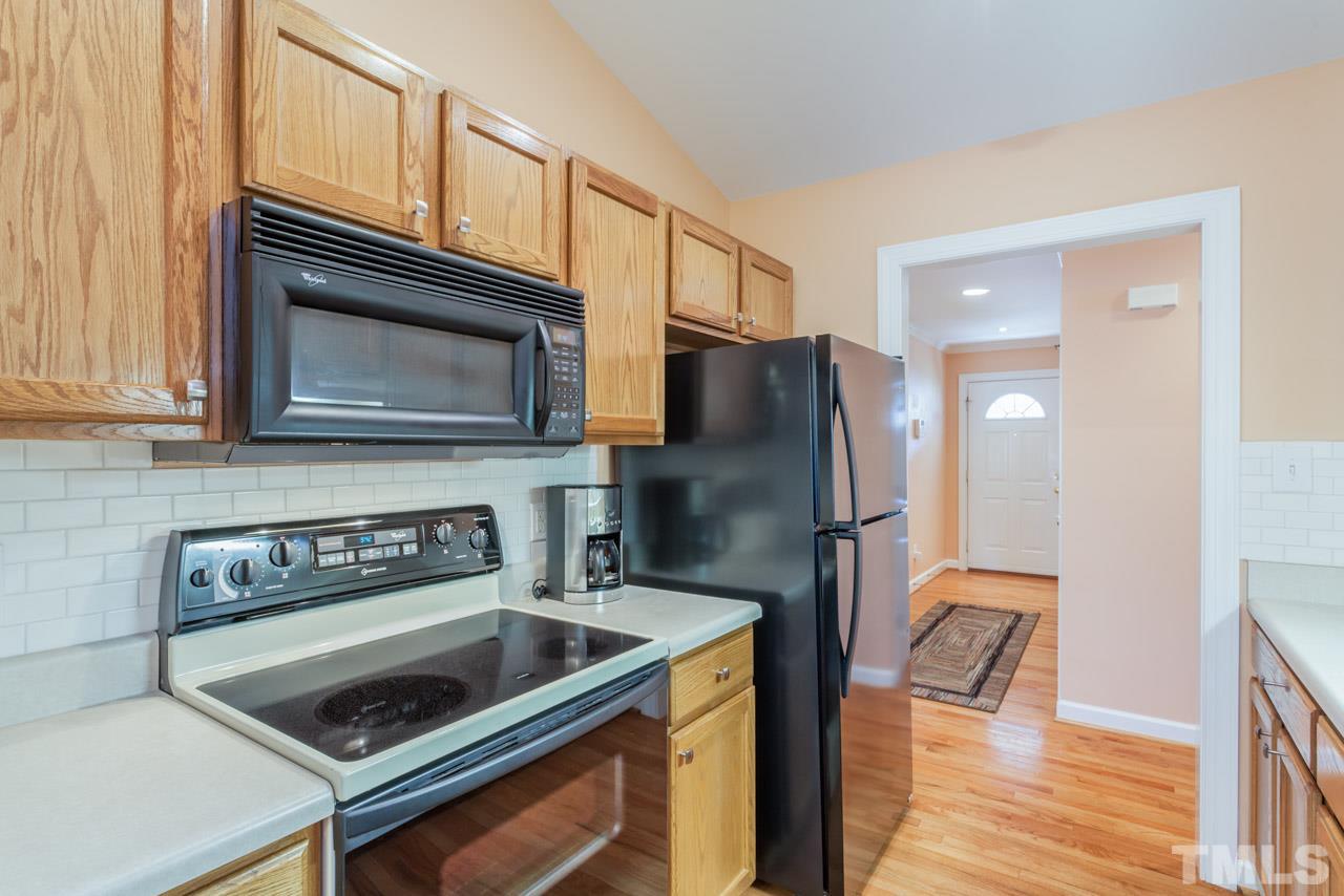 834 Shackleton Road Apex, NC 27502 - Photo 9 of 24 Gallery Image 9