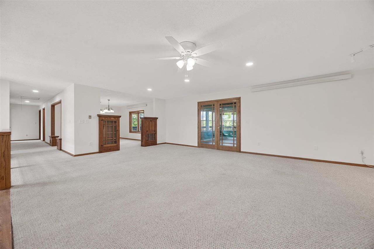 2307 Quincy Road Northeast Solon, IA 52333 - Photo 10 of 72 Gallery Image 10