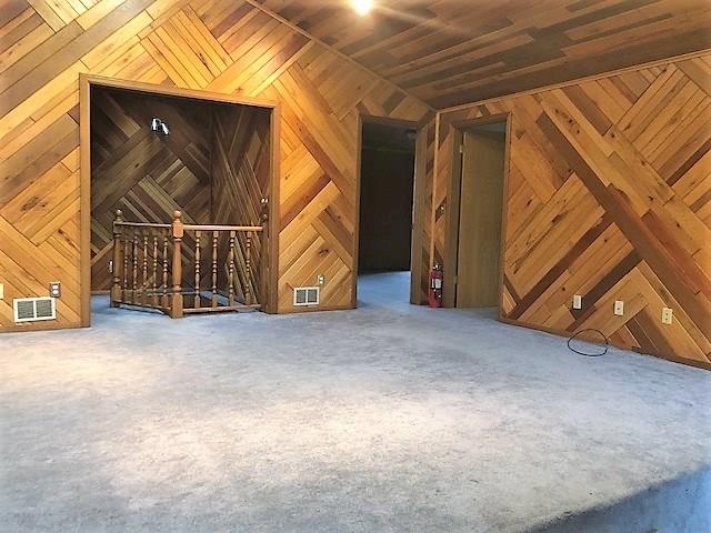 912 White Road Acme, PA 15610 - Photo 5 of 25