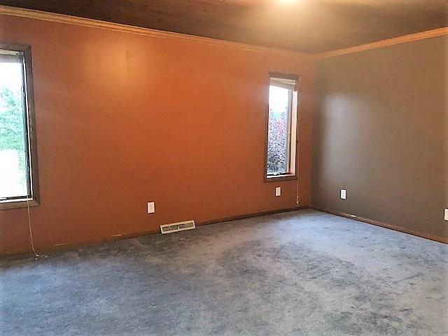 912 White Road Acme, PA 15610 - Photo 10 of 25
