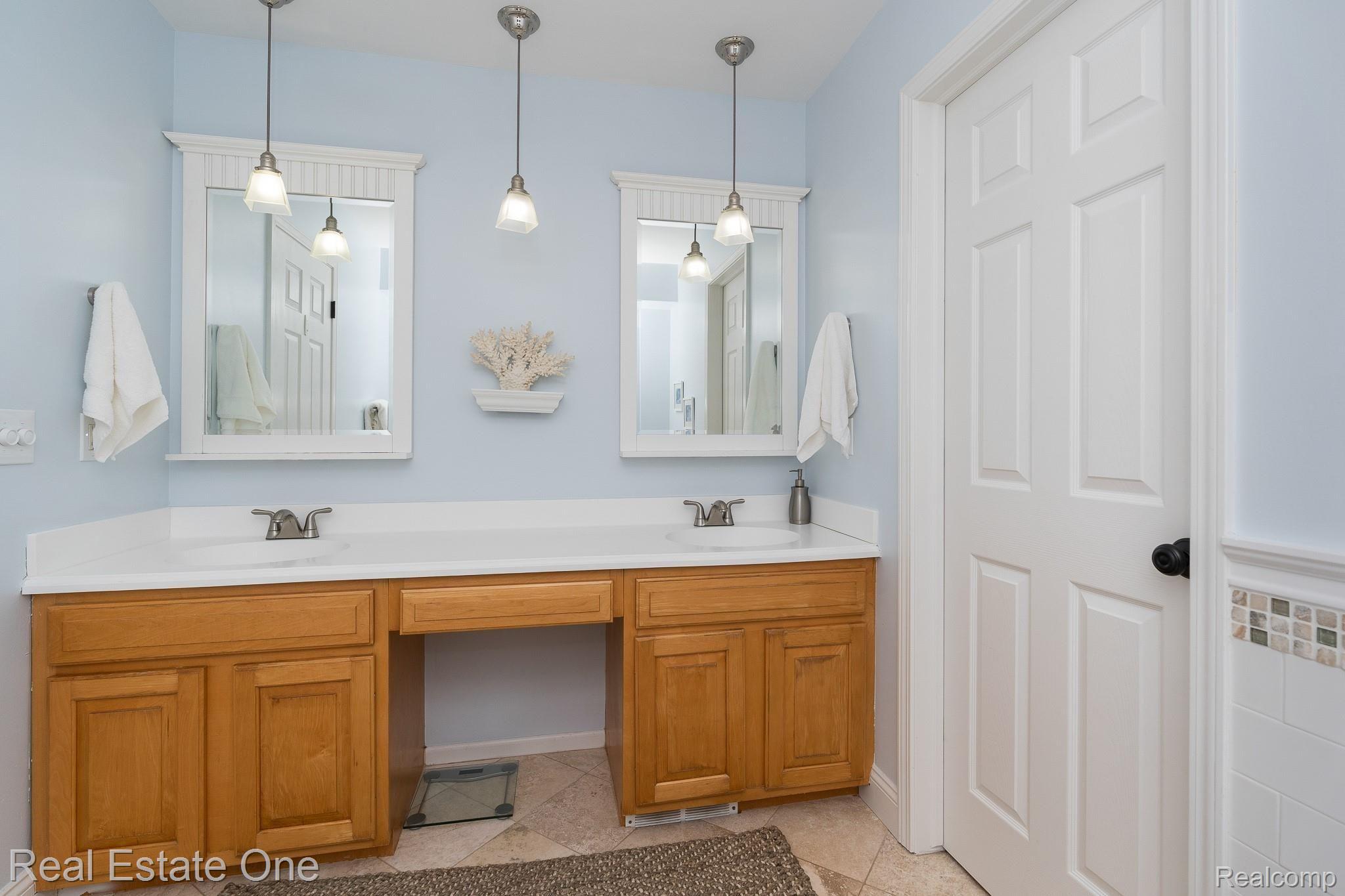1712 Chase Drive Rochester, MI 48307 - Photo 26 of 44 1712 Chase MLS-W033.jpg