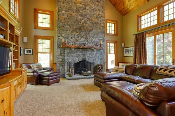 $2,199,000 | 210 Green Street, Northborough, MA 01532