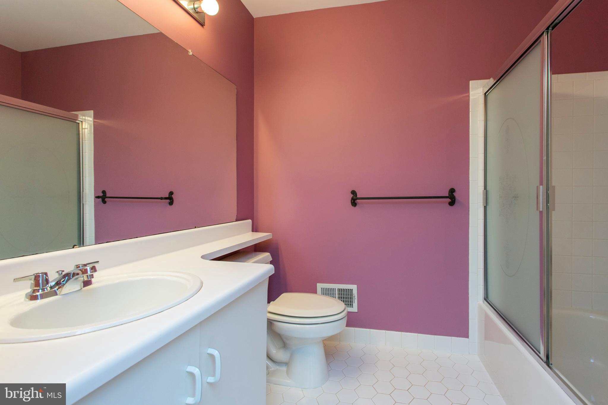 145 Timothy Circle Wayne, PA 19087 - Photo 25 of 31 Upstairs hallbath