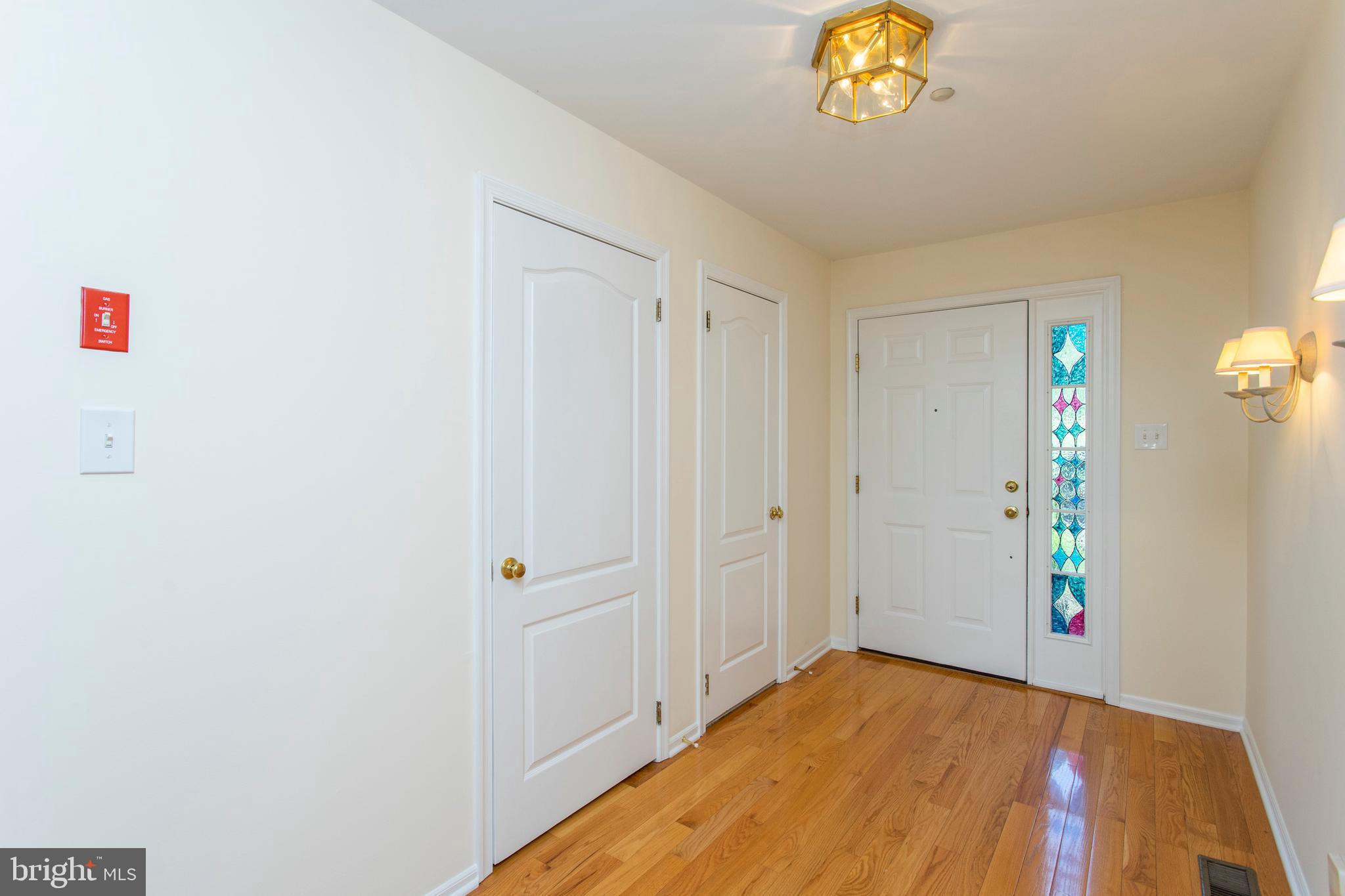 145 Timothy Circle Wayne, PA 19087 - Photo 4 of 31 Foyer towards front door -1