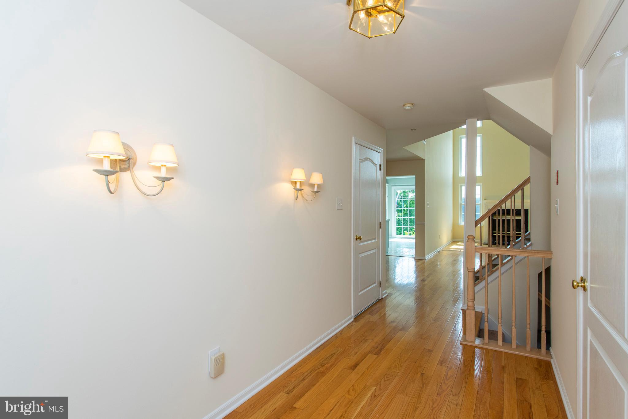 145 Timothy Circle Wayne, PA 19087 - Photo 5 of 31 Foyer -2 view