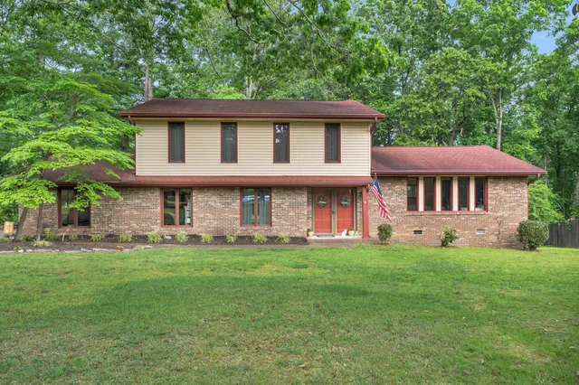$434,900 | 918 Stone Crest Circle, Chattanooga, TN 37421