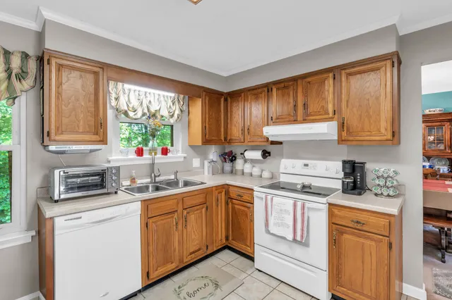 $434,900 | 918 Stone Crest Circle, Chattanooga, TN 37421