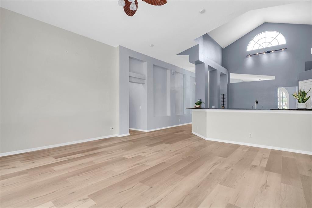 18808 Chaville Road Lutz, FL 33558 - Photo 13 of 46