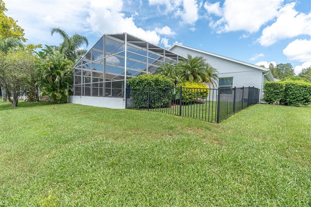 18808 Chaville Road Lutz, FL 33558 - Photo 34 of 46