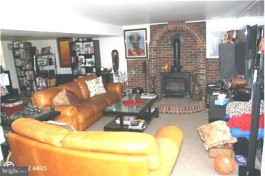 7408 Allmont Road Baltimore, MD 21244 - Photo 6 of 15 Family Room