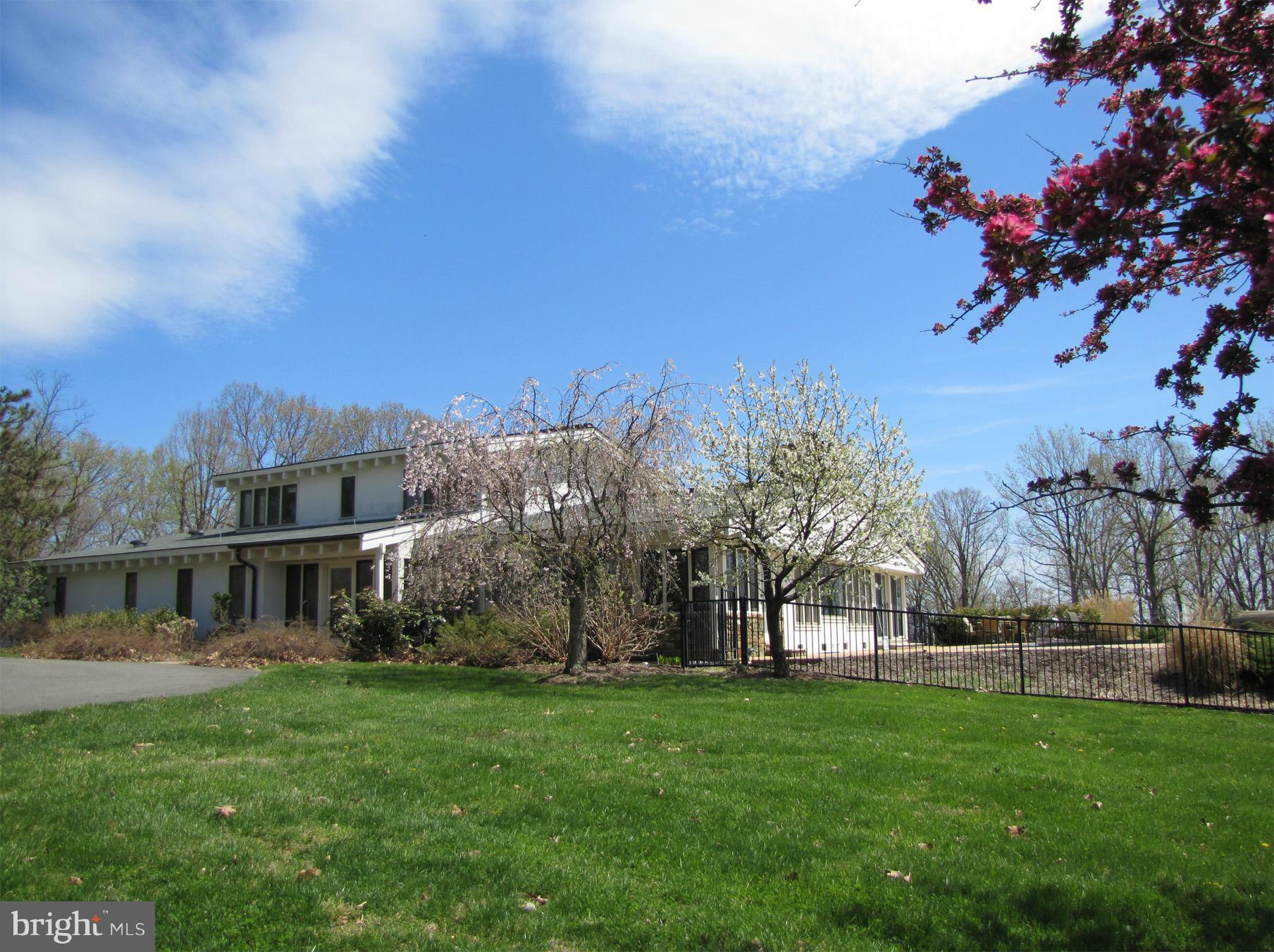 6219 Evergreen Mountain Road Broad Run, VA 20137 - Photo 1 of 29 Exterior (Front)
