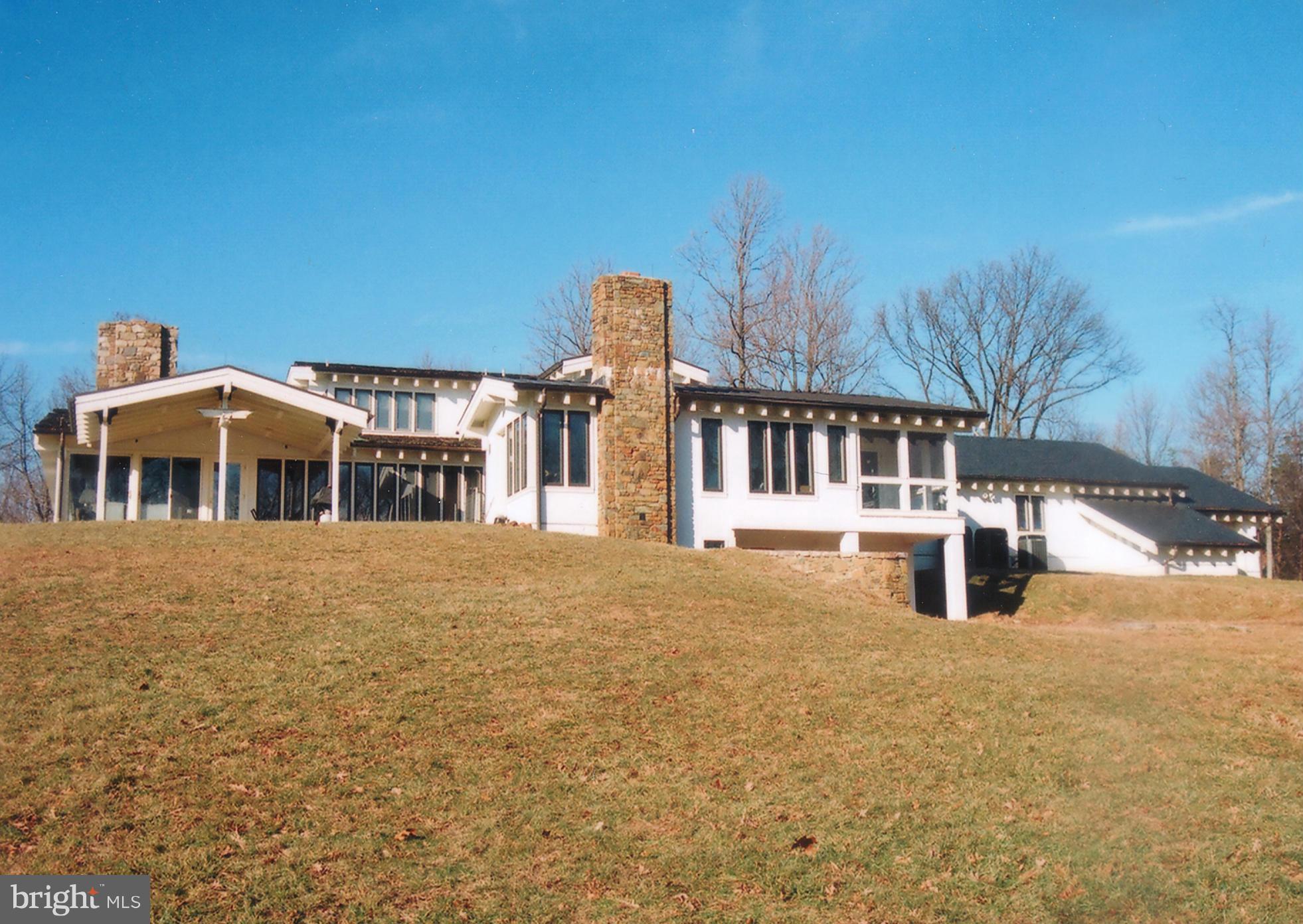 6219 Evergreen Mountain Road Broad Run, VA 20137 - Photo 24 of 29 Exterior (Rear)