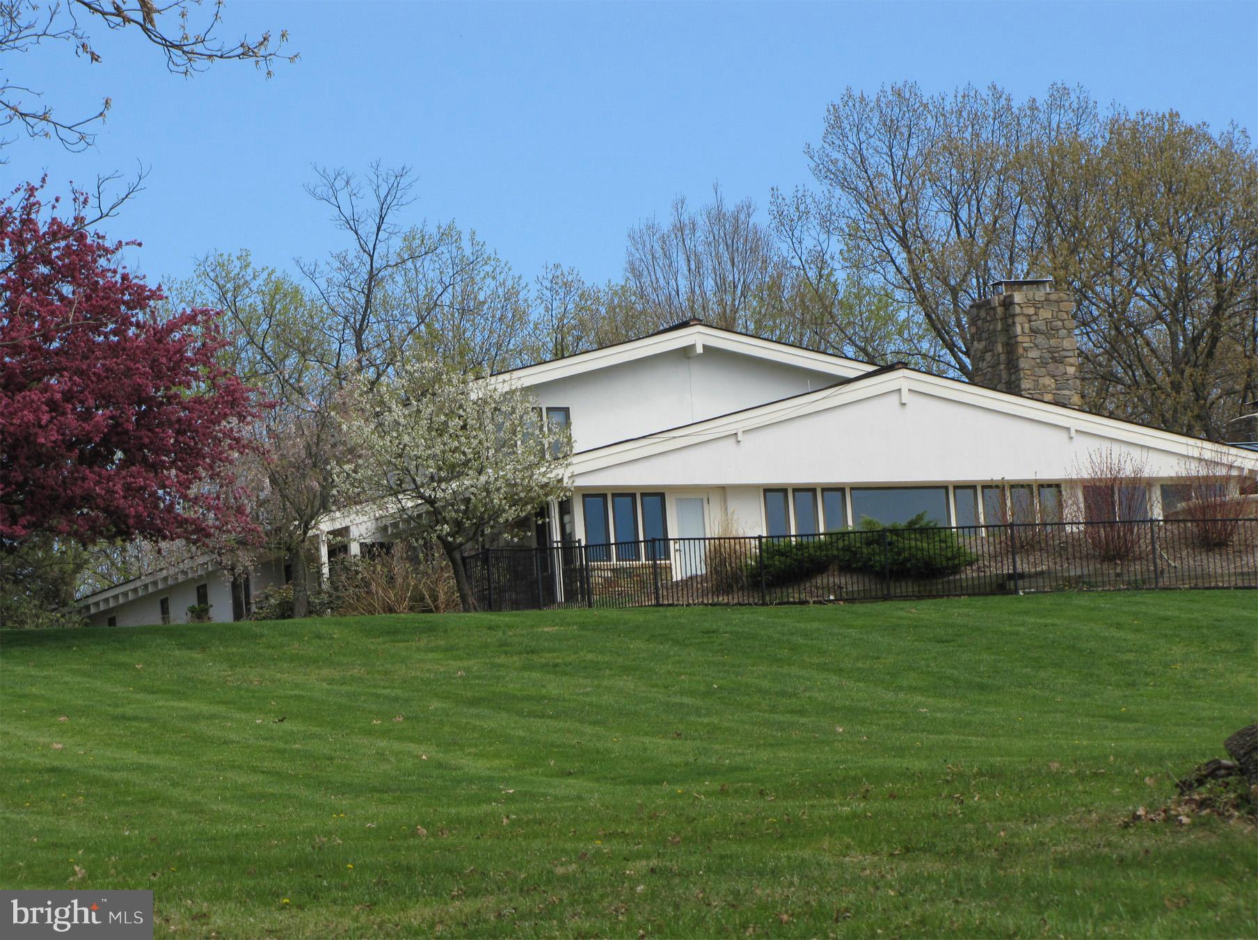 6219 Evergreen Mountain Road Broad Run, VA 20137 - Photo 27 of 29 Side view