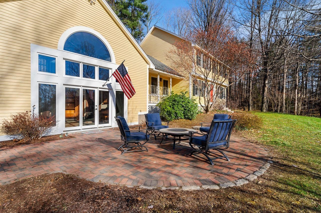 18 Old Amherst Road Mont Vernon, NH 03057 - Photo 2 of 38