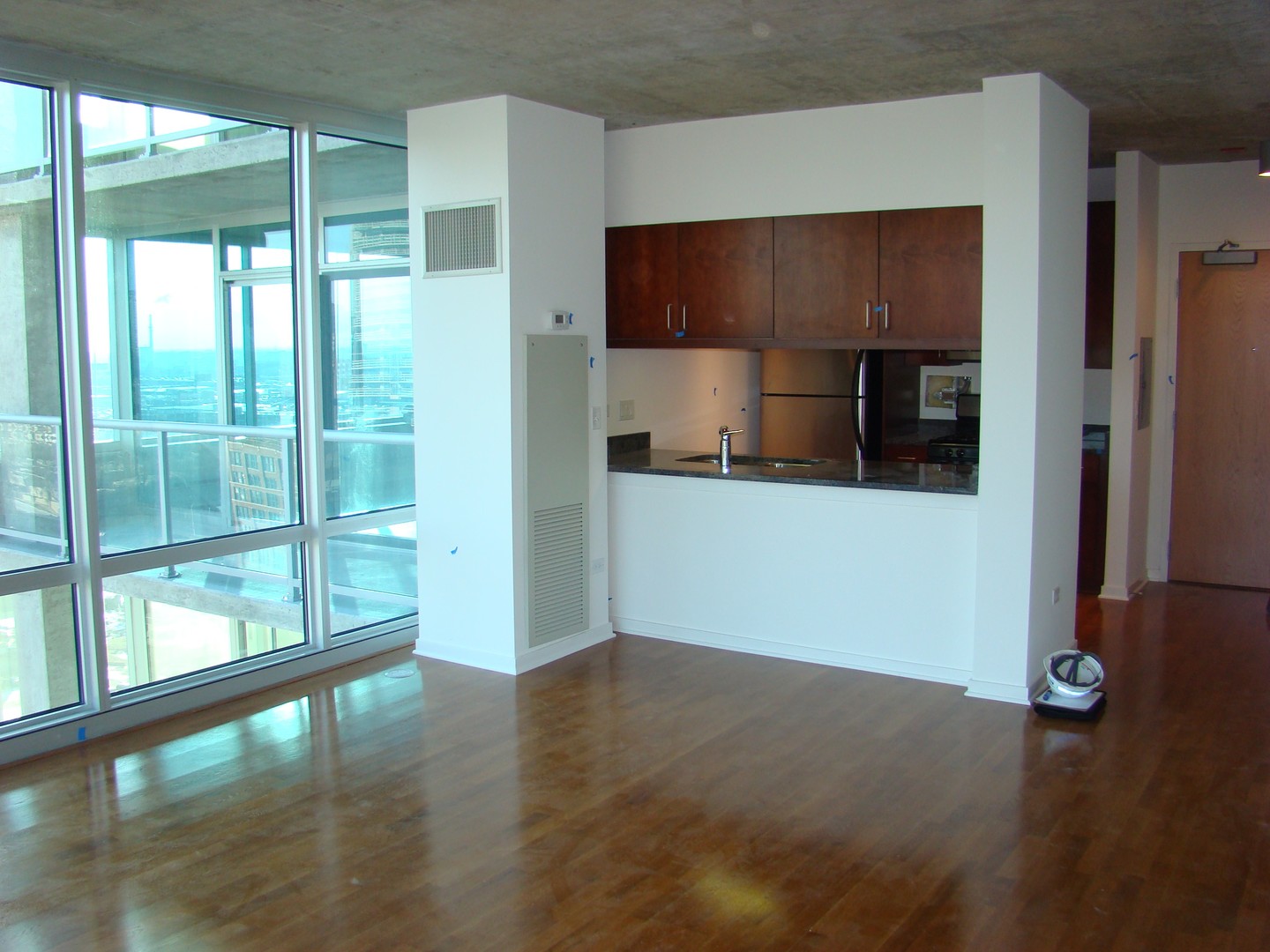 611 South Wells Street, Unit 1908 Chicago, IL 60607 - Photo 3 of 10