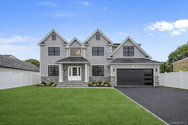 $1,849,888 | 30 Main Parkway, Plainview, NY 11803