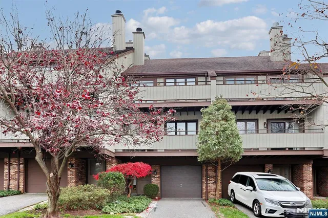 a car parked in front of a building