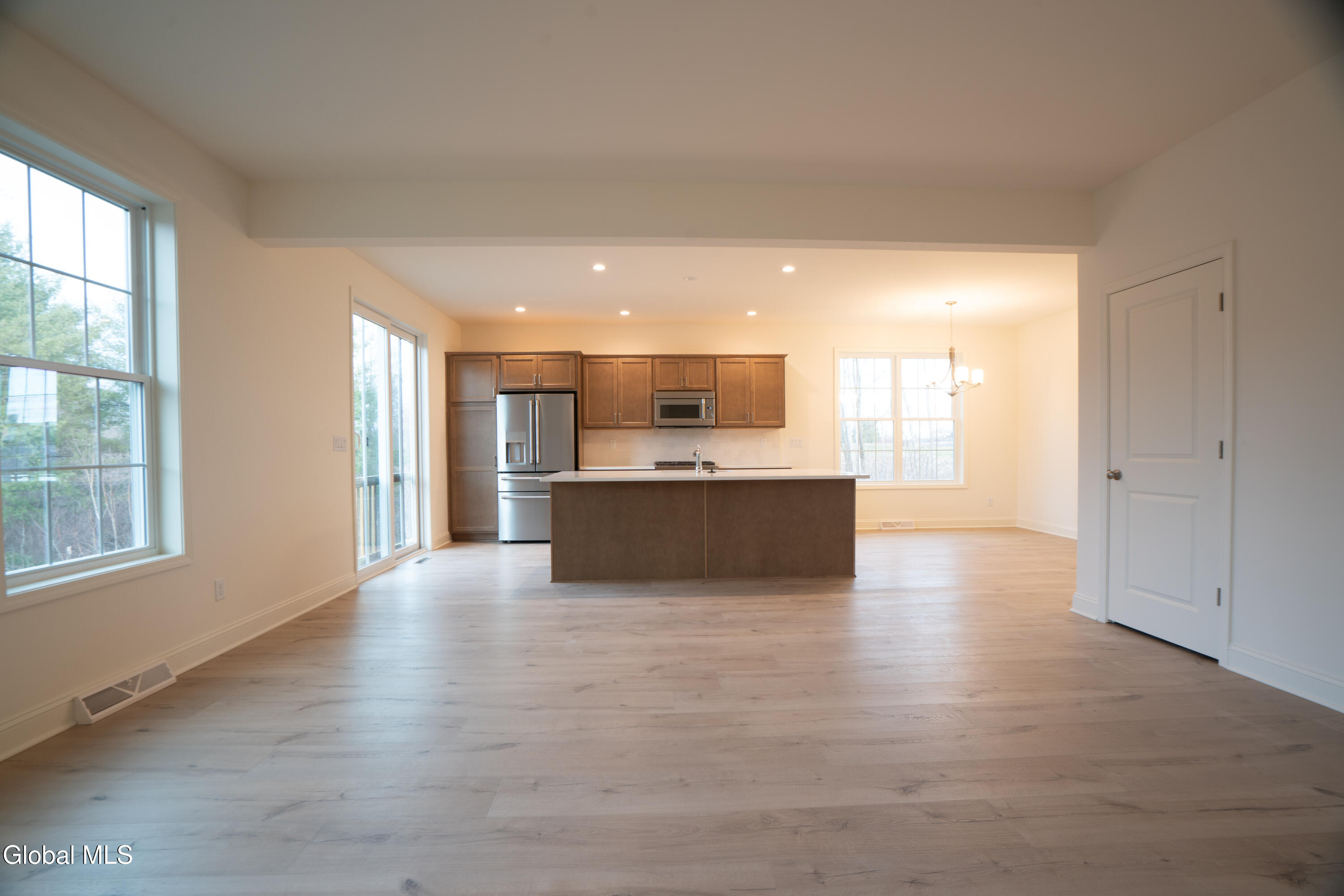 103 Dunning Street Malta, NY 12020 - Photo 3 of 5 DSC07101