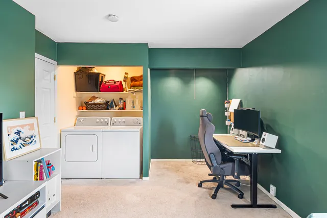 $215,000 | 1938 Huntington Boulevard, Hoffman Estates, IL 60169